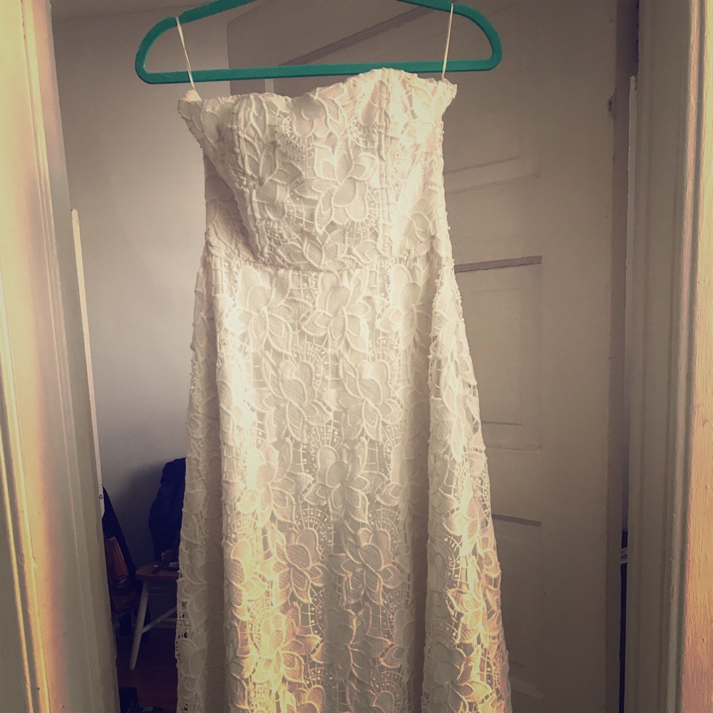 White strapless lace dress